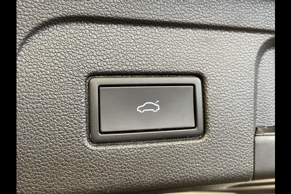 Volkswagen Touran 1.5 TSI DSG Highline | Navigatie | Parkeersensoren | Cruise Control | Blind Spot Assist | Stoelverwarming | ErgoActive stoelen | Climate Control