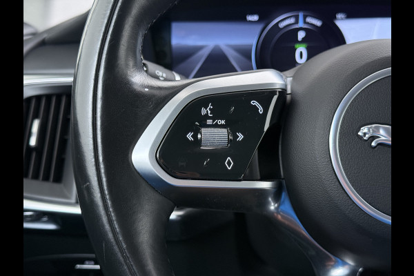 Jaguar I-PACE EV320pk SE 90kWh 3Fase ! Soh 90.5% AWD Leer Meridian™ Hifi Memory Navi Ecc 3D-Surround Camera Adaptive Cruise Business Pack Apple Carplay Android Auto Forward Vieuw+Detection+Guidance Stuur-verwarming Led Origineel Nederlandse Auto Nieuwprijs € 73.000,- Deze kan thuis wél met 11kw/uur laden