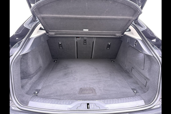 Jaguar I-PACE EV320pk SE 90kWh 3Fase ! Soh 90.5% AWD Leer Meridian™ Hifi Memory Navi Ecc 3D-Surround Camera Adaptive Cruise Business Pack Apple Carplay Android Auto Forward Vieuw+Detection+Guidance Stuur-verwarming Led Origineel Nederlandse Auto Nieuwprijs € 73.000,- Deze kan thuis wél met 11kw/uur laden