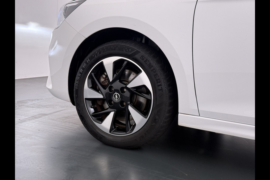 Opel CORSA-E 50kWh 3 Fase Warmtepomp Navi 360°Camera Two-Tone Lak Ecc Edition+ Stoel+Stuur-Verwarmd Parkeer Pack Pdc DAB Lmv 16" Privacy Glas Led Isofix Regen-Lichtsensor LaneAssist Origineel Nederlandse Auto SOH 89% Zeer compleet!