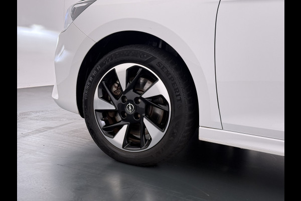 Opel CORSA-E 50kWh 3 Fase Warmtepomp Navi 360°Camera Two-Tone Lak Ecc Edition+ Stoel+Stuur-Verwarmd Parkeer Pack Pdc DAB Lmv 16" Privacy Glas Led Isofix Regen-Lichtsensor LaneAssist Origineel Nederlandse Auto SOH 89% Zeer compleet!