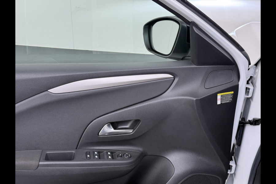 Opel CORSA-E 50kWh 3 Fase Warmtepomp Navi 360°Camera Two-Tone Lak Ecc Edition+ Stoel+Stuur-Verwarmd Parkeer Pack Pdc DAB Lmv 16" Privacy Glas Led Isofix Regen-Lichtsensor LaneAssist Origineel Nederlandse Auto SOH 89% Zeer compleet!