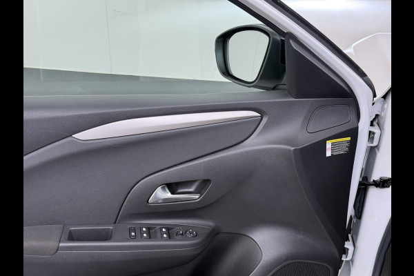 Opel CORSA-E 50kWh 3 Fase Warmtepomp Navi 360°Camera Two-Tone Lak Ecc Edition+ Stoel+Stuur-Verwarmd Parkeer Pack Pdc DAB Lmv 16" Privacy Glas Led Isofix Regen-Lichtsensor LaneAssist Origineel Nederlandse Auto SOH 89% Zeer compleet!