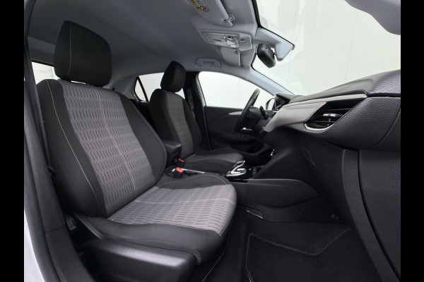 Opel CORSA-E 50kWh 3 Fase Warmtepomp Navi 360°Camera Two-Tone Lak Ecc Edition+ Stoel+Stuur-Verwarmd Parkeer Pack Pdc DAB Lmv 16" Privacy Glas Led Isofix Regen-Lichtsensor LaneAssist Origineel Nederlandse Auto SOH 89% Zeer compleet!