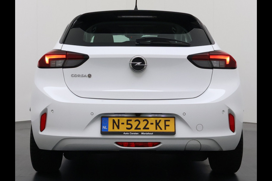 Opel CORSA-E 50kWh 3 Fase Warmtepomp Navi 360°Camera Two-Tone Lak Ecc Edition+ Stoel+Stuur-Verwarmd Parkeer Pack Pdc DAB Lmv 16" Privacy Glas Led Isofix Regen-Lichtsensor LaneAssist Origineel Nederlandse Auto SOH 89% Zeer compleet!