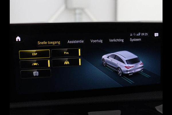 Mercedes-Benz CLA-Klasse Shooting Brake 250e AMG | Adaptive cruise | Stoelverwarming | Carplay | Widescreen | Leder/Alcantara | Navigatie | Camera | Park Assist | PHEV | Plug In
