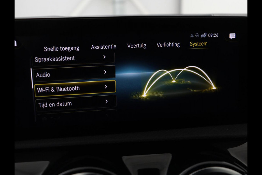 Mercedes-Benz CLA-Klasse Shooting Brake 250e AMG | Adaptive cruise | Stoelverwarming | Carplay | Widescreen | Leder/Alcantara | Navigatie | Camera | Park Assist | PHEV | Plug In