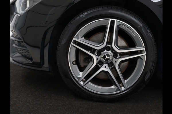 Mercedes-Benz CLA-Klasse Shooting Brake 250e AMG | Adaptive cruise | Stoelverwarming | Carplay | Widescreen | Leder/Alcantara | Navigatie | Camera | Park Assist | PHEV | Plug In