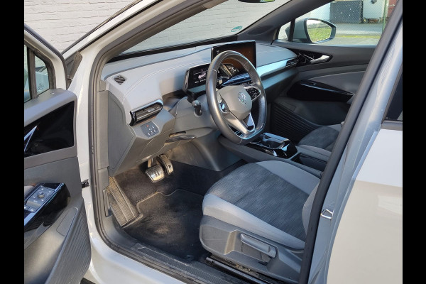 Volkswagen ID.5 Pro 77kWh SOH 98%!! Warmtepomp Afn-Trekhaak Adaptive-Cruise HUD Camera Navi 19"Lm Parkassist PDC-a+v Apple Android Carplay App-C Rijstrooksensor+Correctie Airco-Achter Stoel+Stuur+Vooraam+ruitensproeiers+wisserbl.-Verwarmd Head-up-Display Draadloze-lader Front Assist Voice-Command Keyless-Start Verkeersbordherk. AEB ESP BotsWaarsch. Two-Tone-lak Orig.NLse auto € 54.000 nieuw