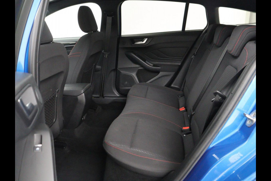 Ford Focus 1.0 EcoBoost ST Line | Automaat | Stoelverwarming | Adaptive cruise | B&O Sound | Carplay | Full LED | Camera | Navigatie | Airco | Bluetooth