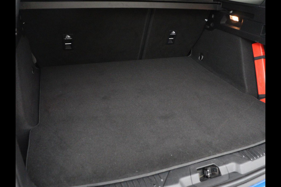 Ford Focus 1.0 EcoBoost ST Line | Automaat | Stoelverwarming | Adaptive cruise | B&O Sound | Carplay | Full LED | Camera | Navigatie | Airco | Bluetooth