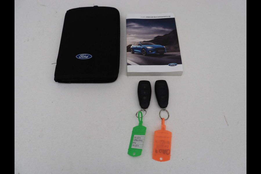 Ford Focus 1.0 EcoBoost ST Line | Automaat | Stoelverwarming | Adaptive cruise | B&O Sound | Carplay | Full LED | Camera | Navigatie | Airco | Bluetooth