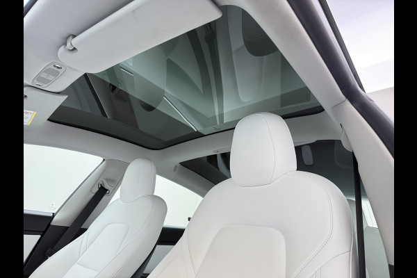 Tesla Model 3 RWD SR plus 325PK LFP SOH 91% Accu Ivory Lmv 18" AutoPilot Leder Panoramadak Adaptive-Cruise Camera's Elektr.-Stuur+Stoelen+Spie Navi LED DAB Voorverwarmen Keyless One-Pedal-Drive 1e Eigenaar Origineel Nederlandse Auto