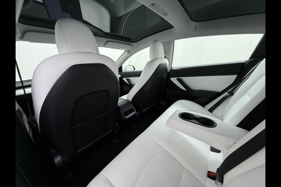Tesla Model 3 RWD SR plus 325PK LFP SOH 91% Accu Ivory Lmv 18" AutoPilot Leder Panoramadak Adaptive-Cruise Camera's Elektr.-Stuur+Stoelen+Spie Navi LED DAB Voorverwarmen Keyless One-Pedal-Drive 1e Eigenaar Origineel Nederlandse Auto
