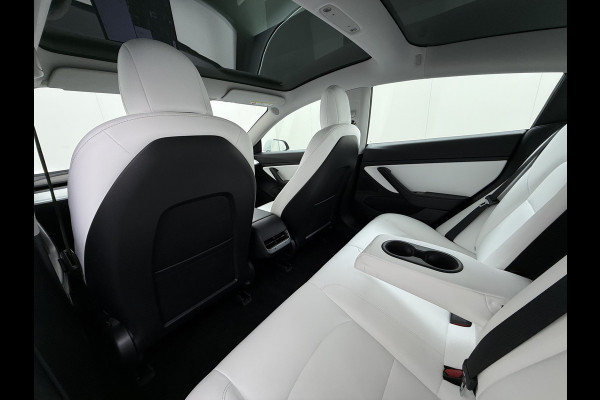 Tesla Model 3 RWD SR plus 325PK LFP SOH 91% Accu Ivory Lmv 18" AutoPilot Leder Panoramadak Adaptive-Cruise Camera's Elektr.-Stuur+Stoelen+Spie Navi LED DAB Voorverwarmen Keyless One-Pedal-Drive 1e Eigenaar Origineel Nederlandse Auto
