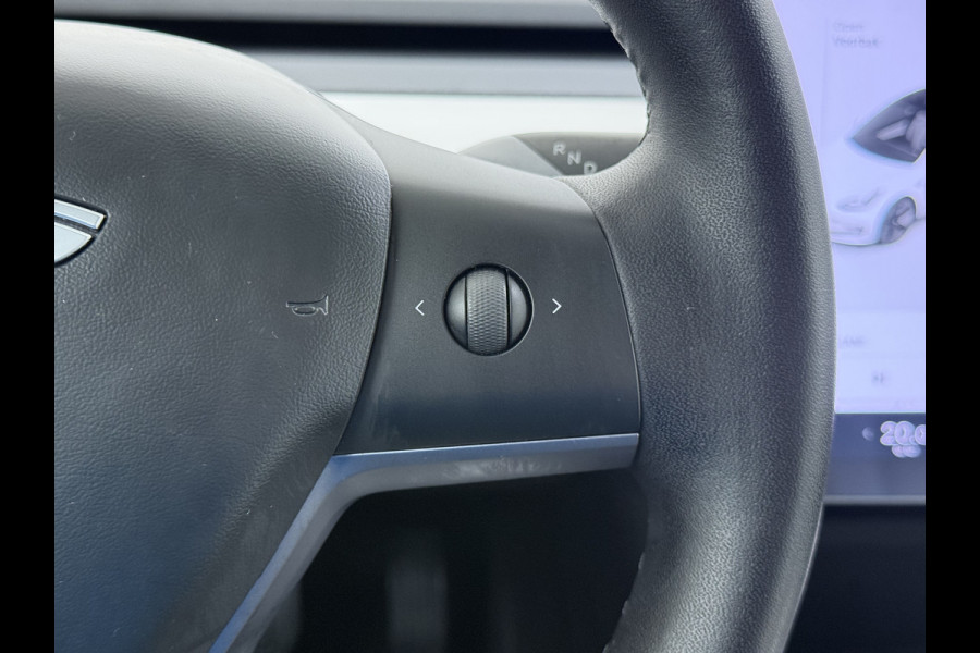 Tesla Model 3 RWD SR plus 325PK LFP SOH 91% Accu Ivory Lmv 18" AutoPilot Leder Panoramadak Adaptive-Cruise Camera's Elektr.-Stuur+Stoelen+Spie Navi LED DAB Voorverwarmen Keyless One-Pedal-Drive 1e Eigenaar Origineel Nederlandse Auto