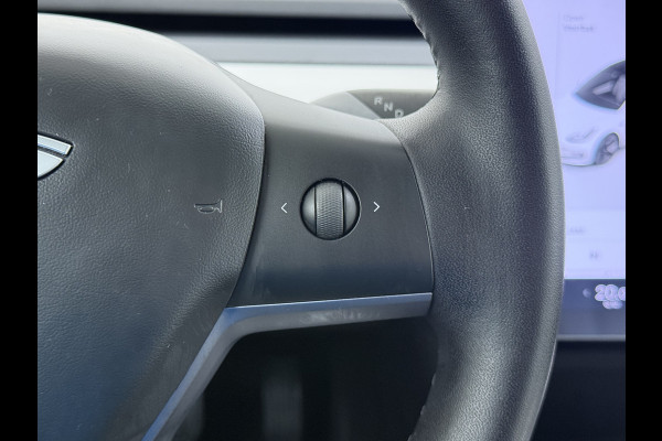 Tesla Model 3 RWD SR plus 325PK LFP SOH 91% Accu Ivory Lmv 18" AutoPilot Leder Panoramadak Adaptive-Cruise Camera's Elektr.-Stuur+Stoelen+Spie Navi LED DAB Voorverwarmen Keyless One-Pedal-Drive 1e Eigenaar Origineel Nederlandse Auto