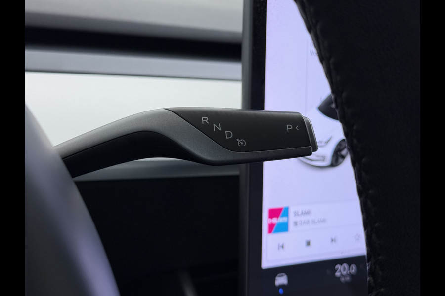 Tesla Model 3 RWD SR plus 325PK LFP SOH 91% Accu Ivory Lmv 18" AutoPilot Leder Panoramadak Adaptive-Cruise Camera's Elektr.-Stuur+Stoelen+Spie Navi LED DAB Voorverwarmen Keyless One-Pedal-Drive 1e Eigenaar Origineel Nederlandse Auto
