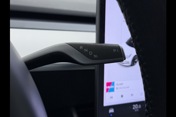 Tesla Model 3 RWD SR plus 325PK LFP SOH 91% Accu Ivory Lmv 18" AutoPilot Leder Panoramadak Adaptive-Cruise Camera's Elektr.-Stuur+Stoelen+Spie Navi LED DAB Voorverwarmen Keyless One-Pedal-Drive 1e Eigenaar Origineel Nederlandse Auto
