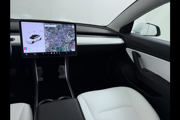 Tesla Model 3 RWD SR plus 325PK LFP SOH 91% Accu Ivory Lmv 18" AutoPilot Leder Panoramadak Adaptive-Cruise Camera's Elektr.-Stuur+Stoelen+Spie Navi LED DAB Voorverwarmen Keyless One-Pedal-Drive 1e Eigenaar Origineel Nederlandse Auto