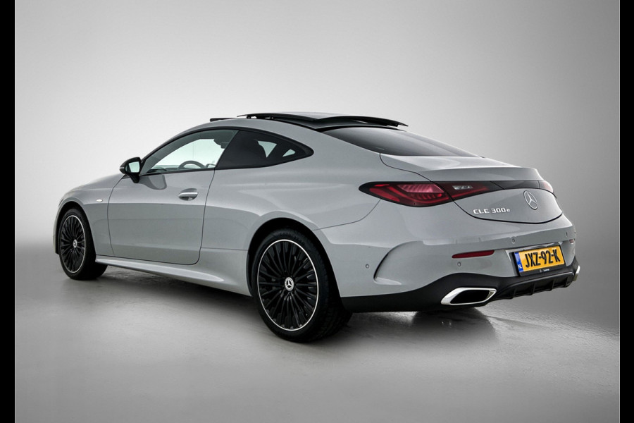 Mercedes-Benz CLE Coupé 300 e AMG Plug-In Hybride AMG | Night Pakket | Panorama Schuif-Kanteldak | Digital Licht | Burmester® | Stuur en Stoelverwarming. MB-paasweekend