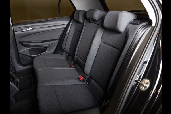 Volkswagen Golf 1.0 TSI Life / 110pk / Cruise / Airco / Klimaatregeling / Navigatie / Apple Carplay