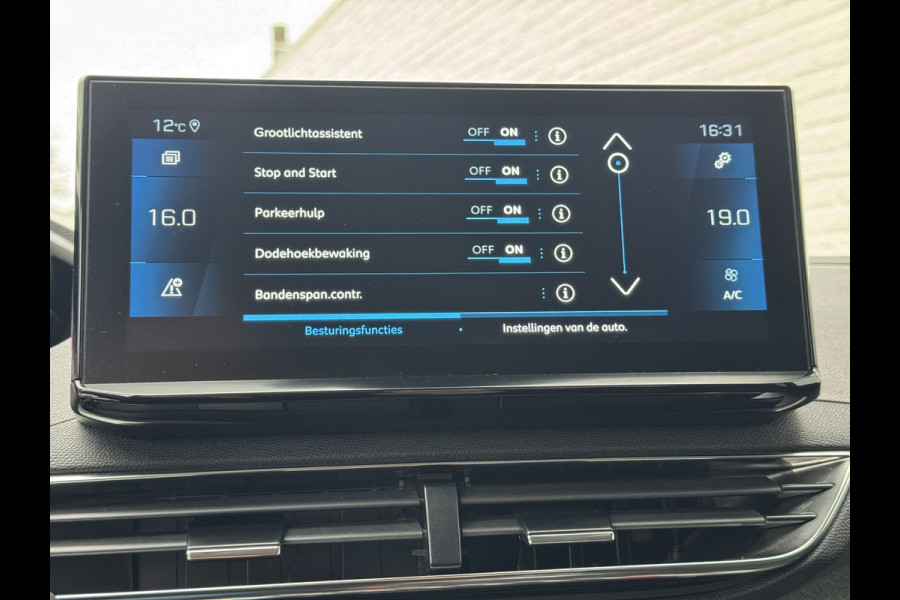 Peugeot 3008 1.2 PureTech Allure Cruise Climate Camera plus Sensoren voor/achter Navi Dodehoekdetectie Navigatie