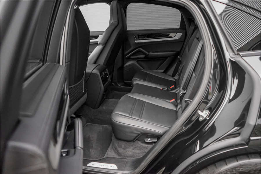 Porsche Cayenne Coupé 3.0 E-Hybrid Sport Design Black Edition ACC HUD Luchtv Trekhaak