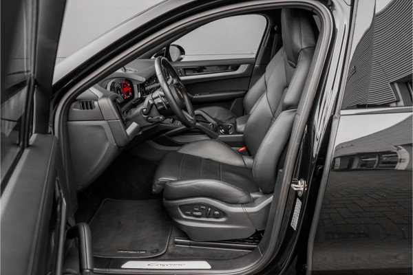 Porsche Cayenne Coupé 3.0 E-Hybrid Sport Design Black Edition ACC HUD Luchtv Trekhaak
