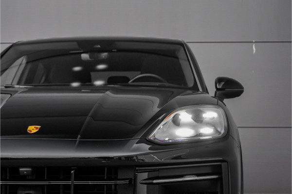 Porsche Cayenne Coupé 3.0 E-Hybrid Sport Design Black Edition ACC HUD Luchtv Trekhaak