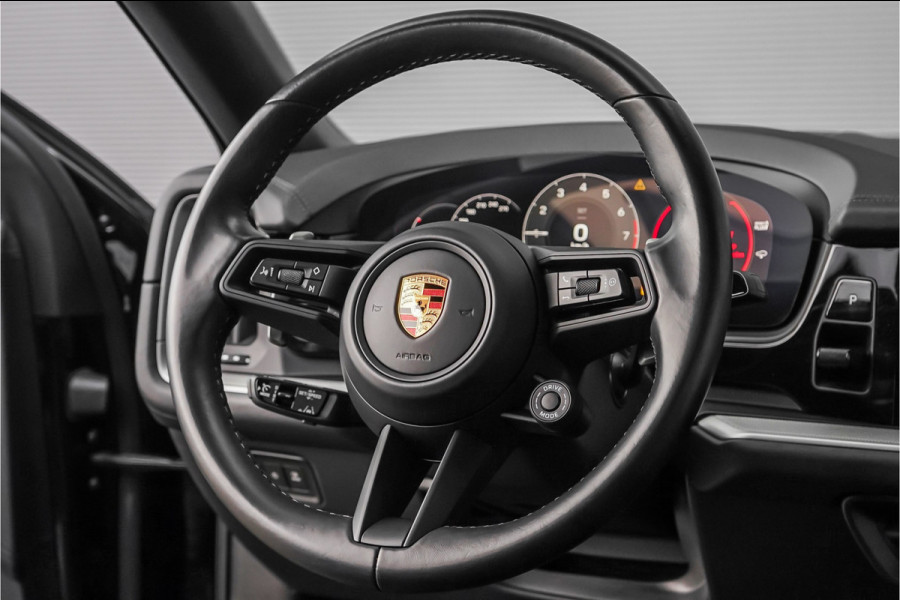 Porsche Cayenne Coupé 3.0 E-Hybrid Sport Design Black Edition ACC HUD Luchtv Trekhaak