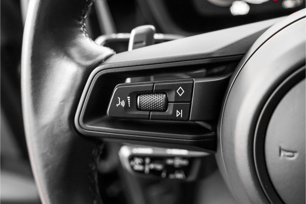 Porsche Cayenne Coupé 3.0 E-Hybrid Sport Design Black Edition ACC HUD Luchtv Trekhaak