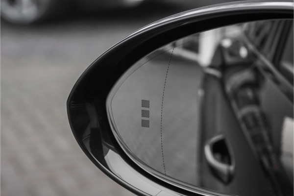 Porsche Cayenne Coupé 3.0 E-Hybrid Sport Design Black Edition ACC HUD Luchtv Trekhaak