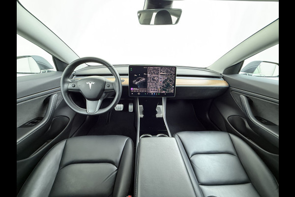 Tesla Model 3 Performance 513pk AWD Lmv 20" AutoPilot Panoramadak Adaptive Cruise Camera's Leer Pdc Wifi Ecc Elektr.Stuur+Stoel+Geheugen Stoel+Bank-Verwarmd Keyless Wifi 4WD Origineel Nederlandse Auto SOH 83%