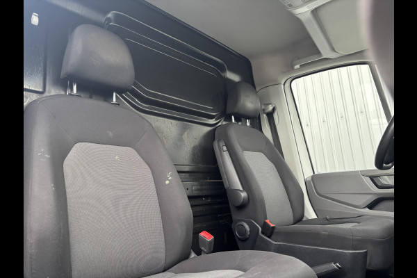 Volkswagen Crafter 2.0 TDI L3H1*AUTOM.*A/C*NAVI*HAAK*CAM*CARPLAY*