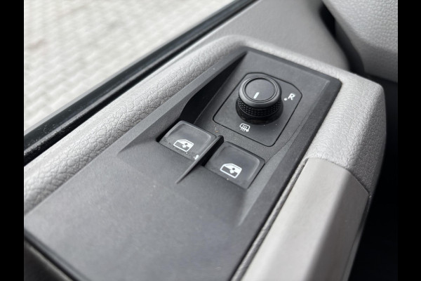 Volkswagen Crafter 2.0 TDI L3H1*AUTOM.*A/C*NAVI*HAAK*CAM*CARPLAY*