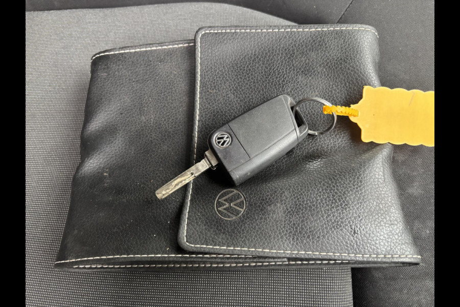 Volkswagen Crafter 2.0 TDI L3H1*AUTOM.*A/C*NAVI*HAAK*CAM*CARPLAY*