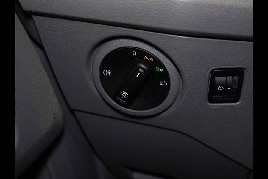 Volkswagen Crafter 35 2.0 TDI 140pk DSG L3H3 Navigatie Camera comfort stoel Android/Carplay