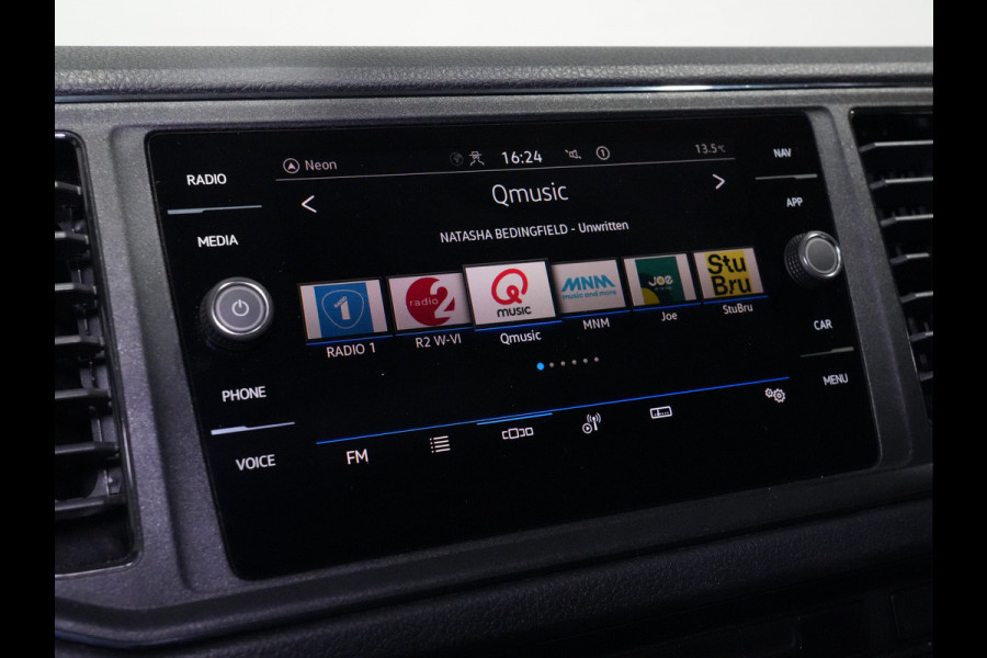 Volkswagen Crafter 35 2.0 TDI 140pk DSG L3H3 Navigatie Camera comfort stoel Android/Carplay