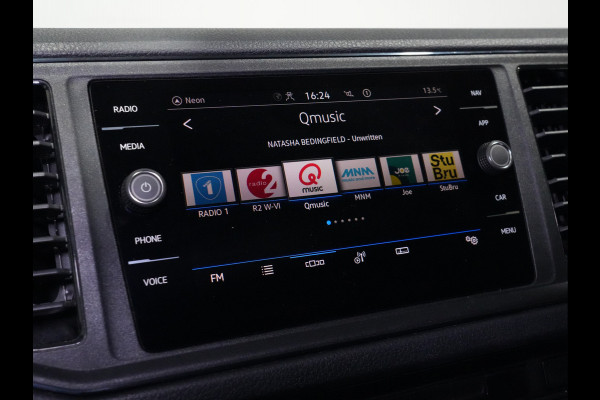 Volkswagen Crafter 35 2.0 TDI 140pk DSG L3H3 Navigatie Camera comfort stoel Android/Carplay