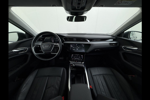 Audi e-tron 313pk Quattro Soh 91% Leer PanoDak Adaptive.Cruise Camera Elek.Stoelen+Memory+Verwarmd Navi Ecc Pdc Stoelverwarming Elek.Achterklep AWD Led Bluetooth Rijstrooksensor WiFi Lmv 4WD Business Edition Plus 71kWh Origineel Nederlandse Auto 1800kg trekvermogen!