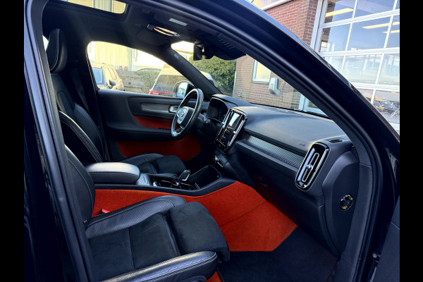 Volvo XC40 Recharge P8 AWD R-Design SOH 92.3%, Panoramadak, Camera, 20''Lmv