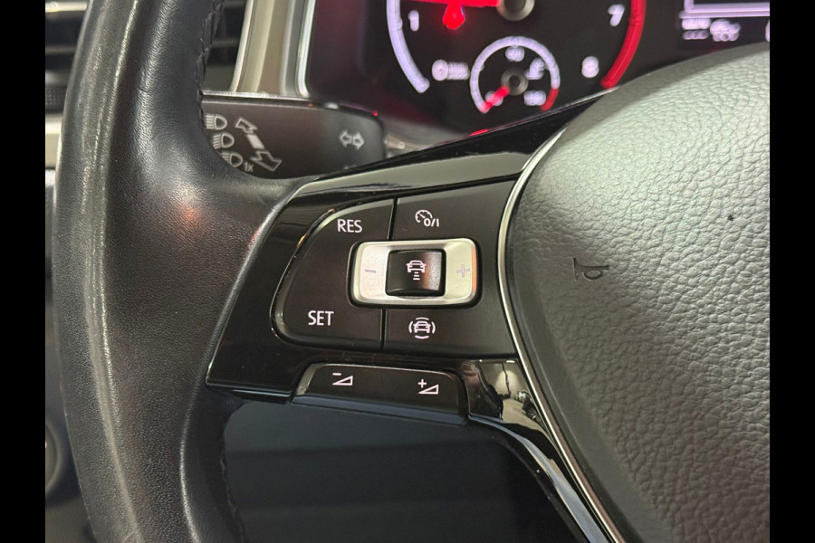 Volkswagen T-Roc 1.5 TSI Style Business Carplay/Camera/ACC/Trekhaak/Keyless