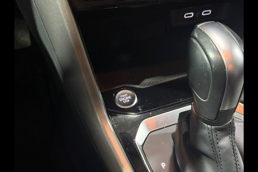 Volkswagen T-Roc 1.5 TSI Style Business Carplay/Camera/ACC/Trekhaak/Keyless