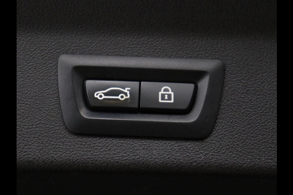 BMW X3 xDrive20i High Executive | M Sport | 1e eigenaar | Head-Up | Leder | Trekhaak | Stoelverwarming | Harman/Kardon | Camera | Keyless | Adaptive Drive | Sfeerverlichting | Full LED | Sportstoelen