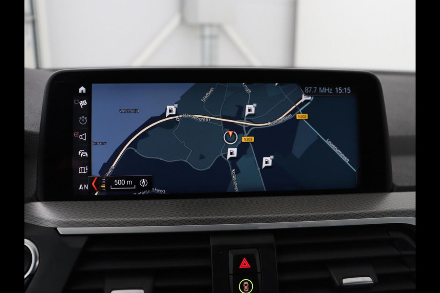 BMW X3 xDrive20i High Executive | M Sport | 1e eigenaar | Head-Up | Leder | Trekhaak | Stoelverwarming | Harman/Kardon | Camera | Keyless | Adaptive Drive | Sfeerverlichting | Full LED | Sportstoelen