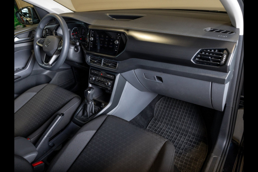 Volkswagen T-Cross 1.0 TSI Life / 110pk / Stoelverwarming / Achteruitrij camera / Adaptieve cruise control /