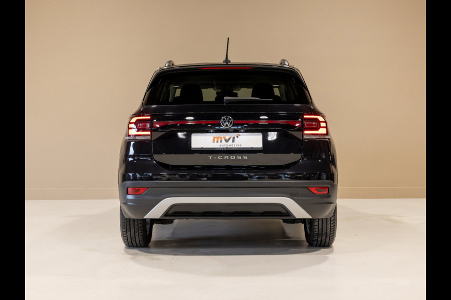 Volkswagen T-Cross 1.0 TSI Life / 110pk / Stoelverwarming / Achteruitrij camera / Adaptieve cruise control /