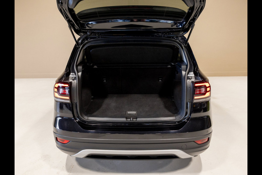 Volkswagen T-Cross 1.0 TSI Life / 110pk / Stoelverwarming / Achteruitrij camera / Adaptieve cruise control /