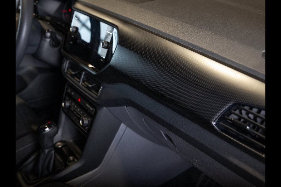 Volkswagen T-Cross 1.0 TSI Life / 110pk / Stoelverwarming / Achteruitrij camera / Adaptieve cruise control /